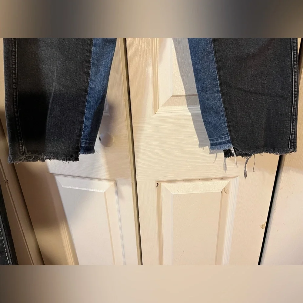 7 For All Mankind Women’s Jeans Blue/Black Two Tone High Waist Size 25 - Picture 4 of 10